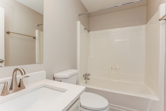 Building Photo - 214 Merritt Dr