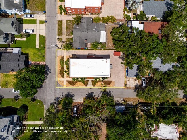 Building Photo - 3107 S Esperanza Ave