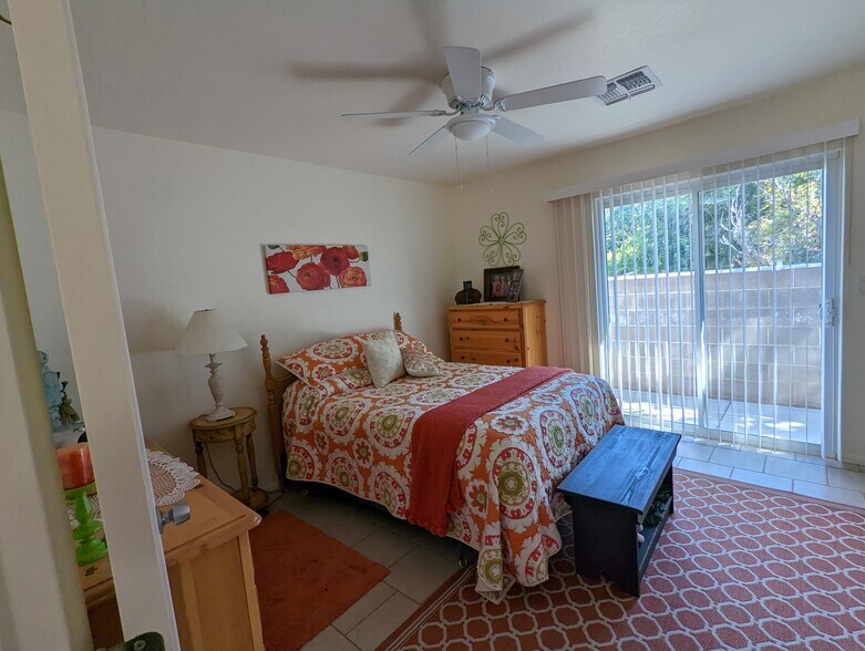 Building Photo - 90 E Cliff House Dr