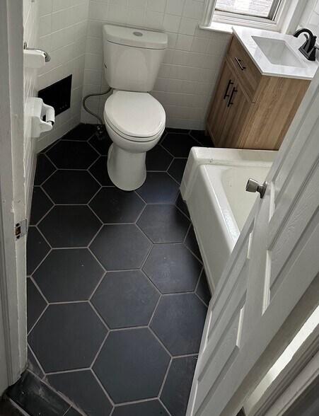 Building Photo - 1461 N Felton St