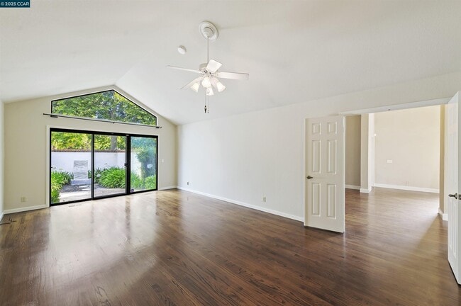 Building Photo - 51 Deer Meadow Ln