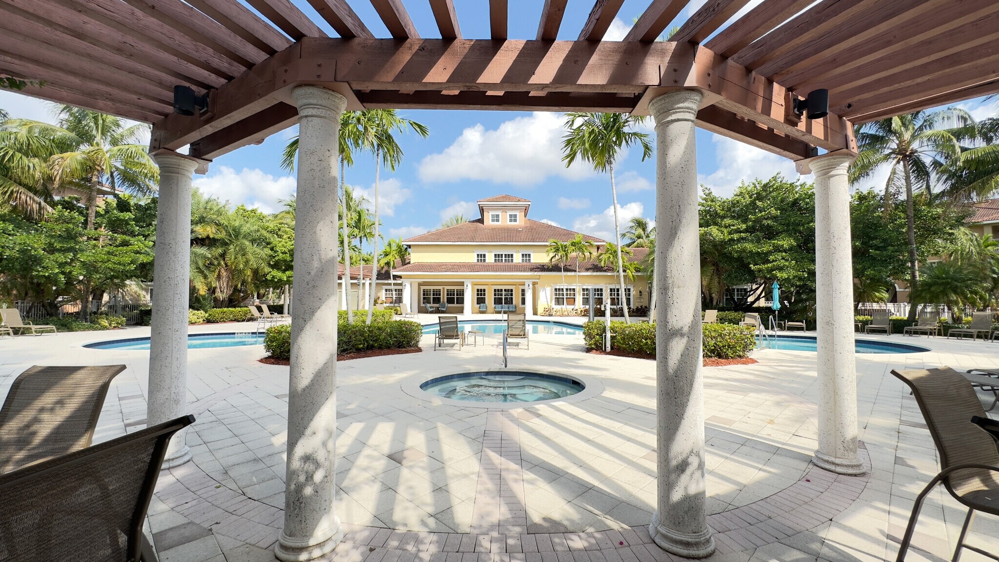 Building Photo - 6510 Emerald Dunes Dr