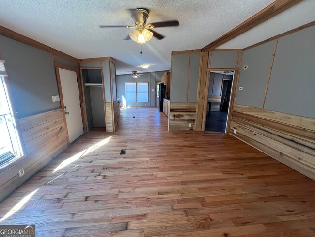 Building Photo - 1425 Dowdy Rd