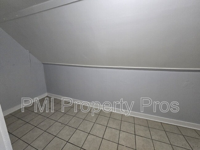 Building Photo - 2626 N 24th St