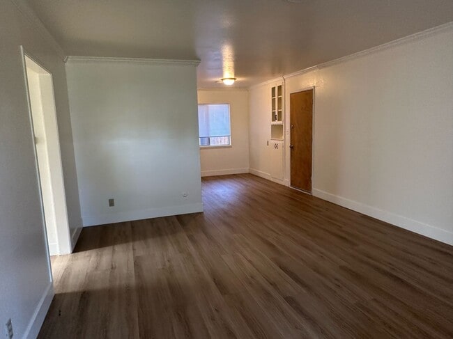 Building Photo - 766-767 Watson St and Tulare Ave Duplex