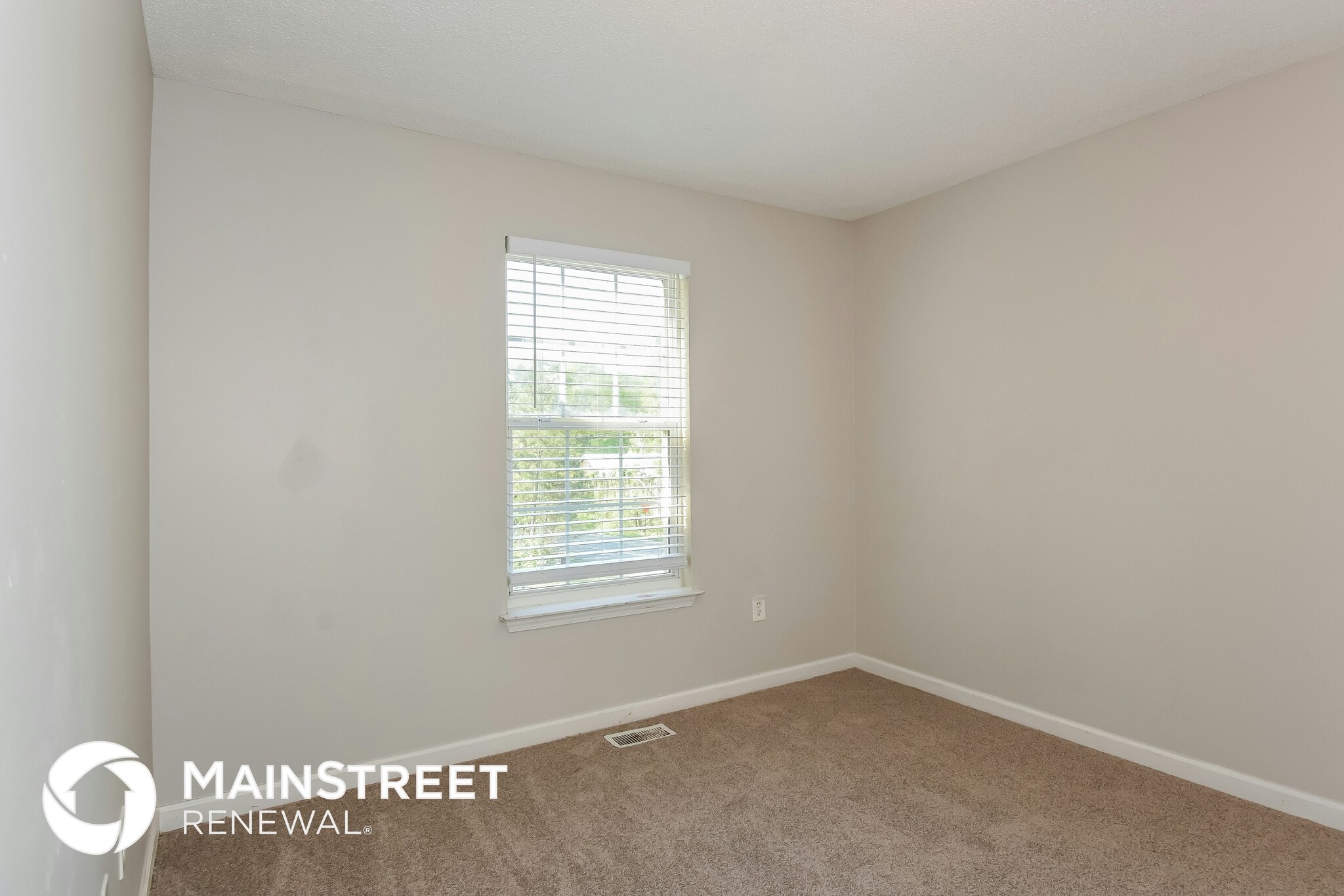 Building Photo - 5752 Graceland Dr SW