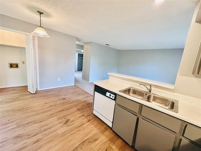 Building Photo - 4901 Merritt Cir
