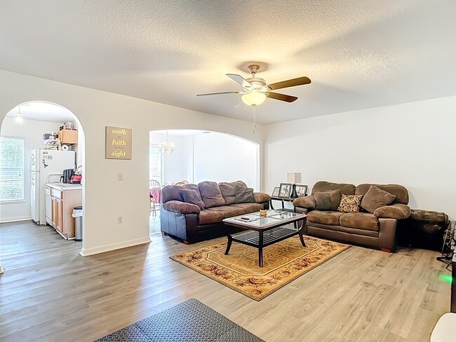 Building Photo - 9856 Ashburn Lake Dr