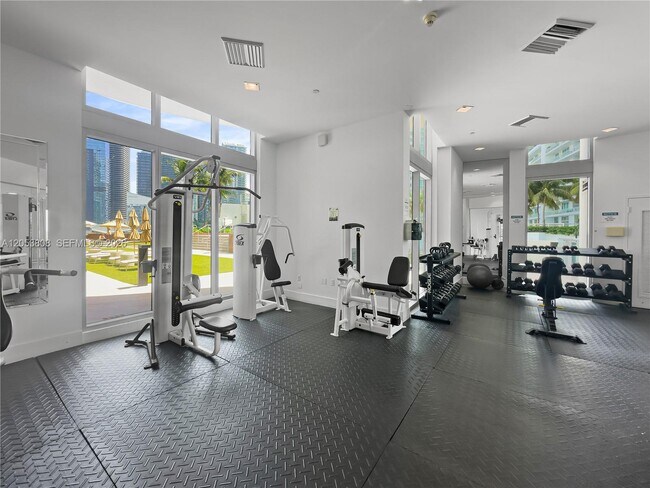Building Photo - 350 S Miami Ave
