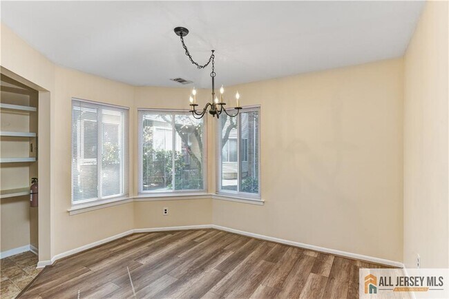 Building Photo - 1068 Schmidt Ln