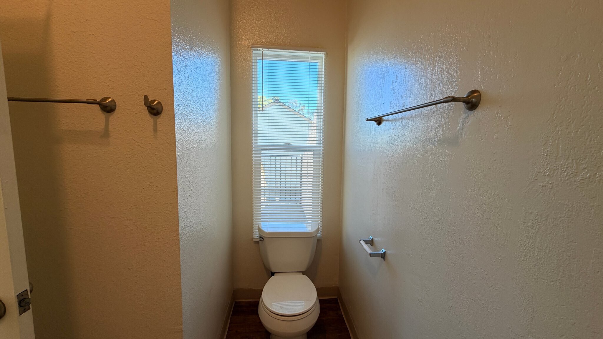 Building Photo - 5027 Guava Ave