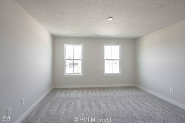 Building Photo - 581 Roosevelt St