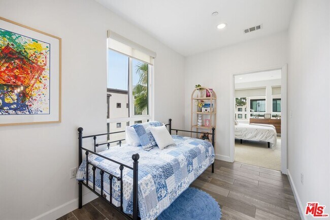 Building Photo - 12510 W Fielding Circle