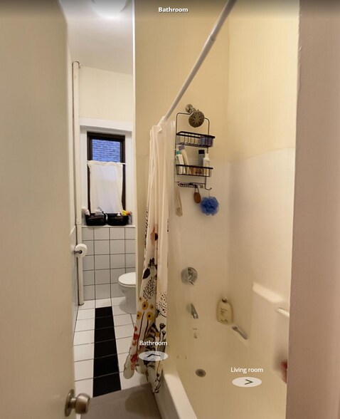 Building Photo - 16 Aberdeen St