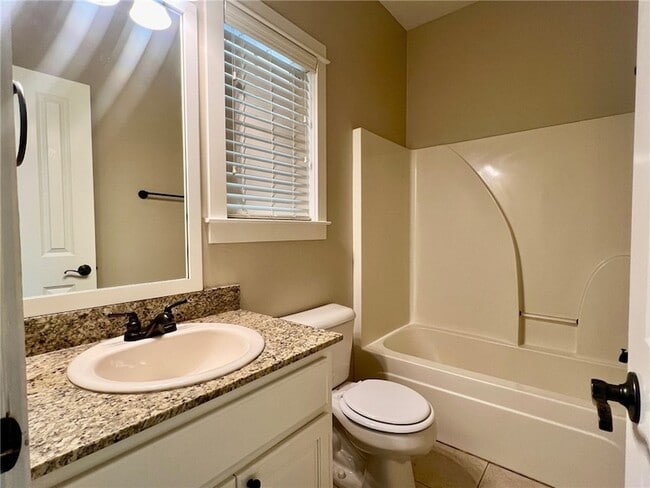 Building Photo - 3164 N Barnsbury Terrace