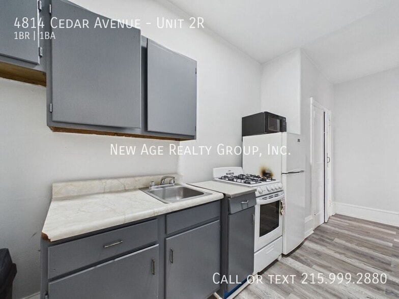 Building Photo - 4814 Cedar Ave