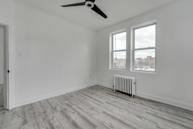 Building Photo - 103 Westover Pl