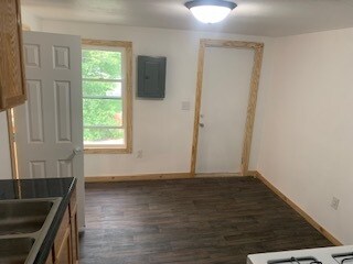 Building Photo - 869 Albemarle St