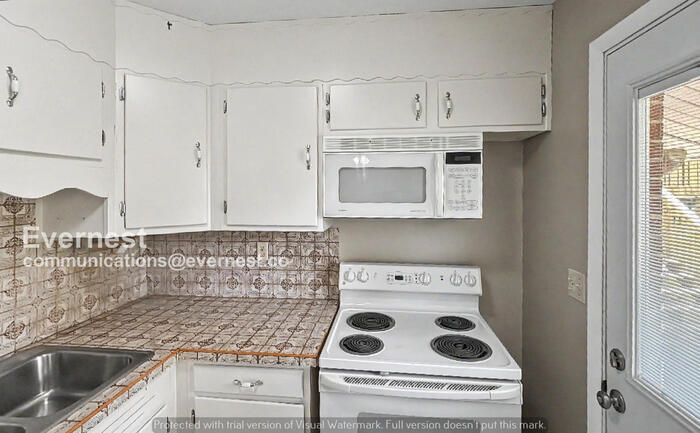 Building Photo - 331 Serena Dr