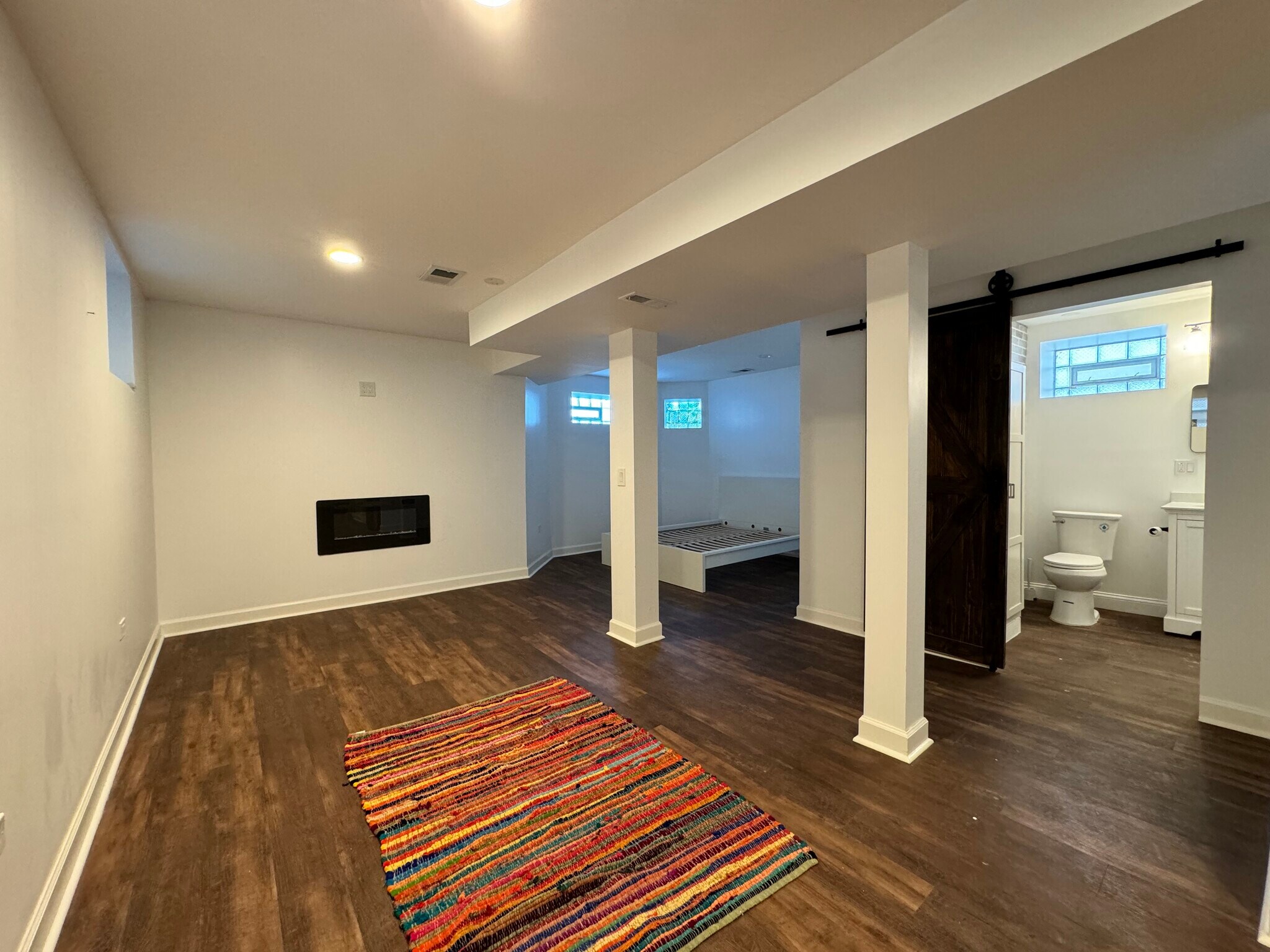 Building Photo - 2413 W Belden Ave