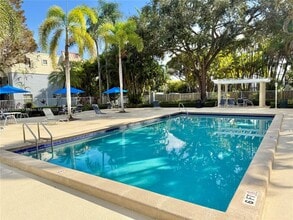 Building Photo - 4600 SW 67th Ave