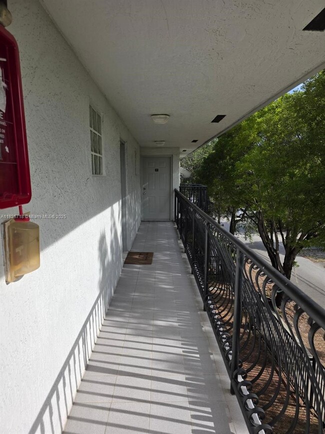 Building Photo - 3090 Bird Ave
