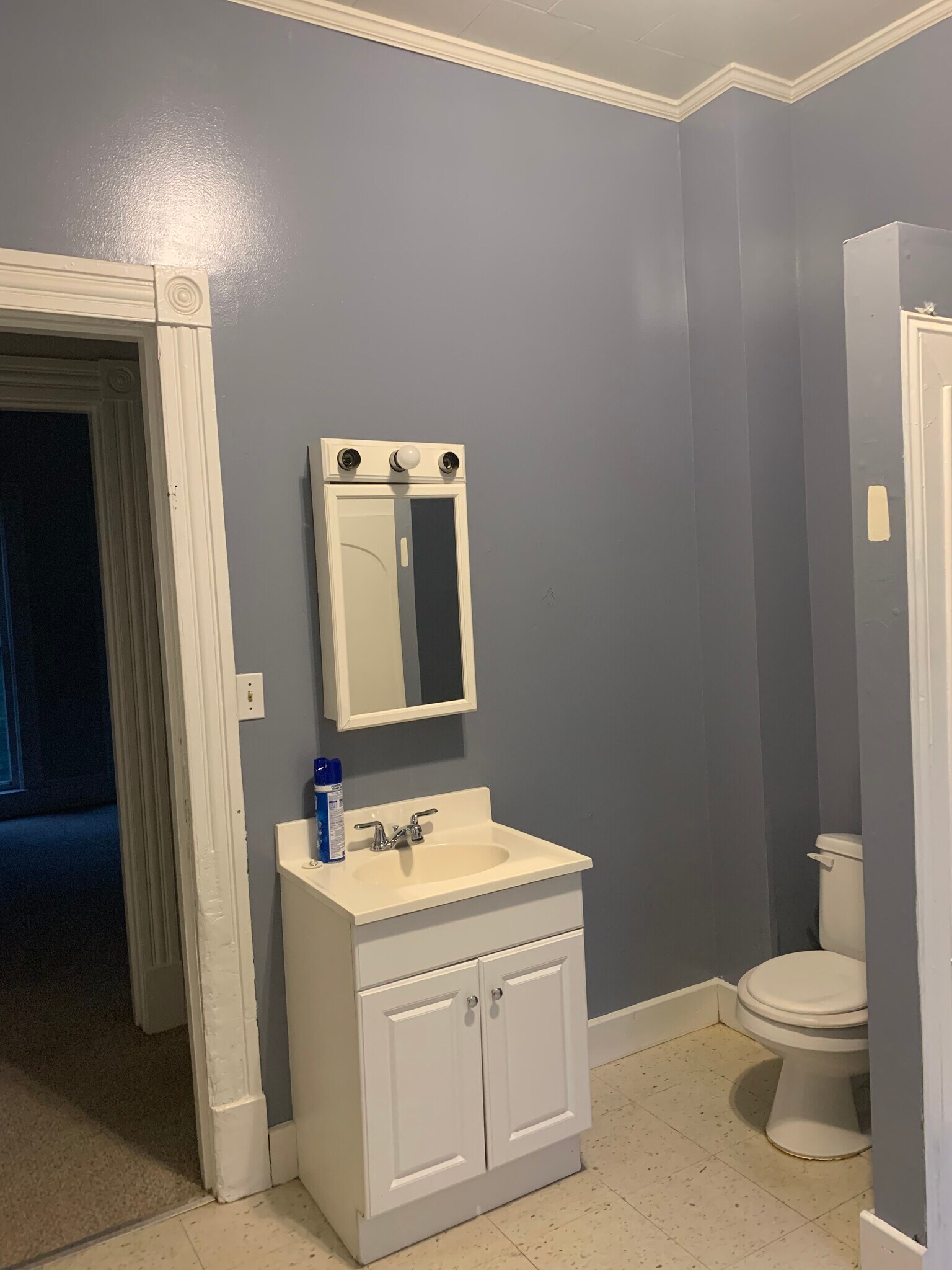 Building Photo - 816 N Sheridan St