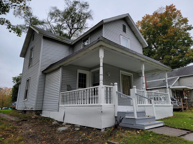 Building Photo - 419 Chestnut St