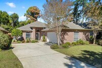 Building Photo - 4062 Oak Pointe Dr