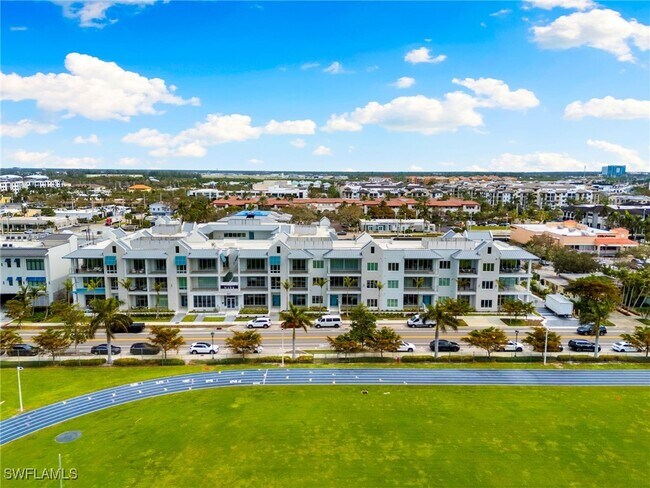 Building Photo - 201 8th St S