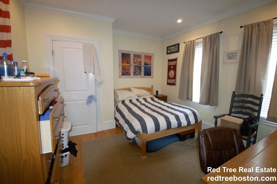 Building Photo - 55 Hobart St