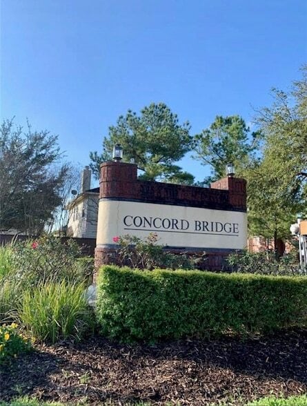 Building Photo - 5739 Henniker Dr