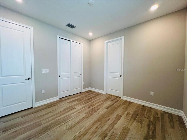 Building Photo - 4567 Tivoli Dr