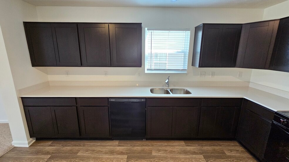 Kitchen - 4209 Tingle Dr
