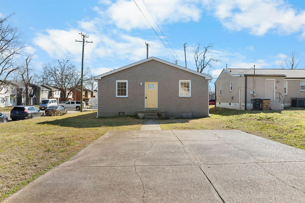 entrance unit B - 335 Grace St