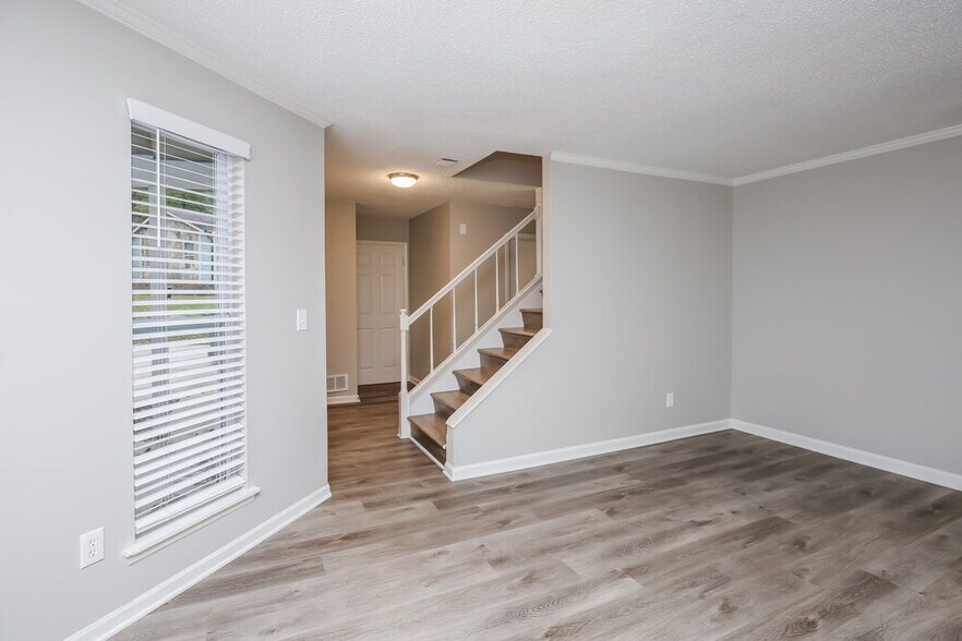 Building Photo - 3730 Rhoanoke Ct