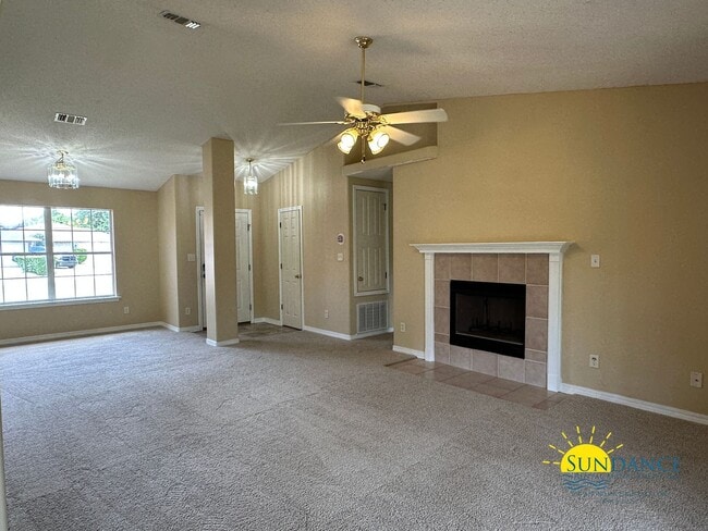 Building Photo - Charming 3-Bedroom Home in Hidden Estates Minutes from Navarre Beach!