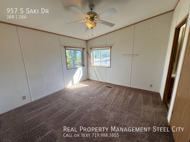 Building Photo - 957 S Saki Dr