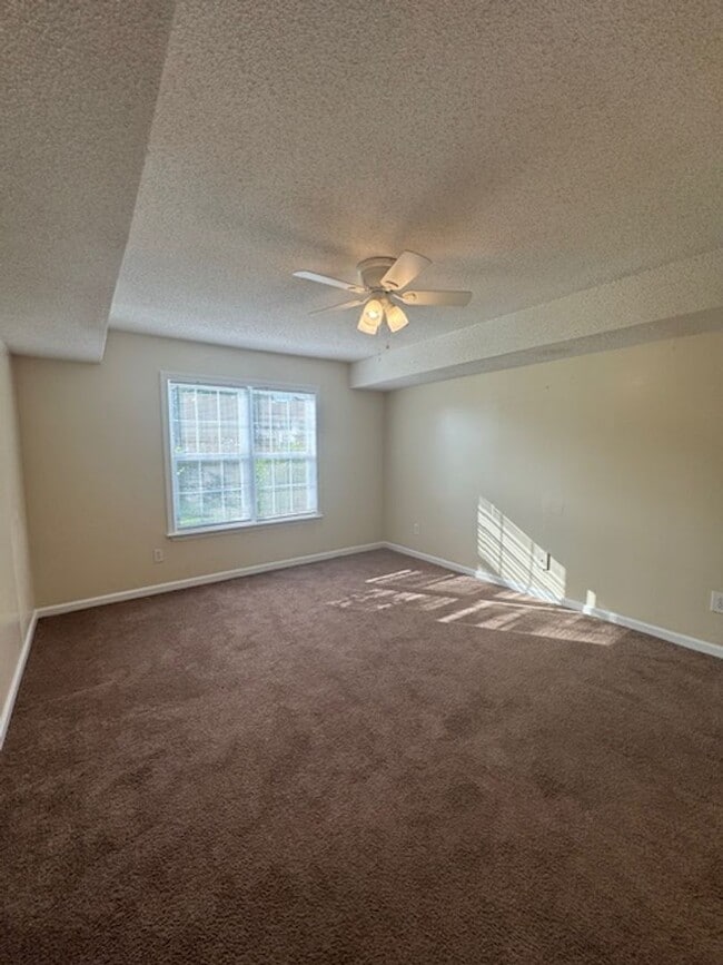 Building Photo - Holton Place - McClelland Dr.