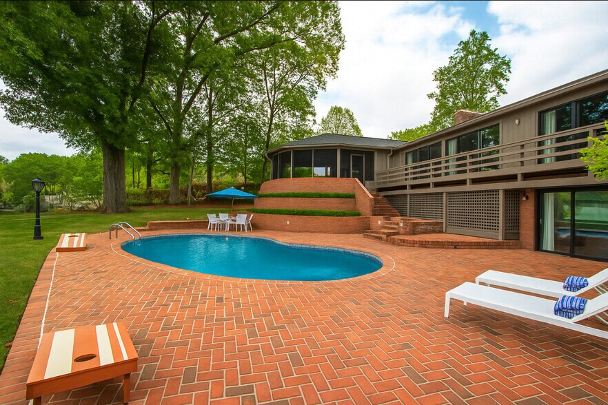 Building Photo - 11940 Springpoint Ln