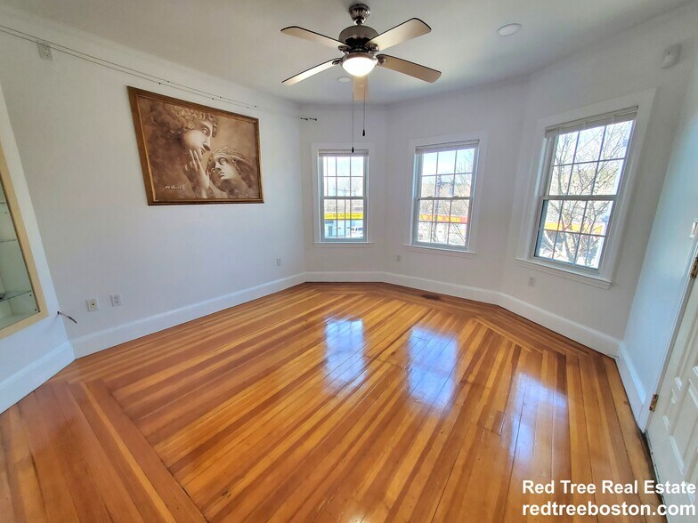 Building Photo - 202 Hyde Park Ave