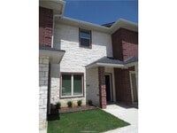 Building Photo - Spacious 2 Bed/2.5 Bath Condo in Gateway Villas!