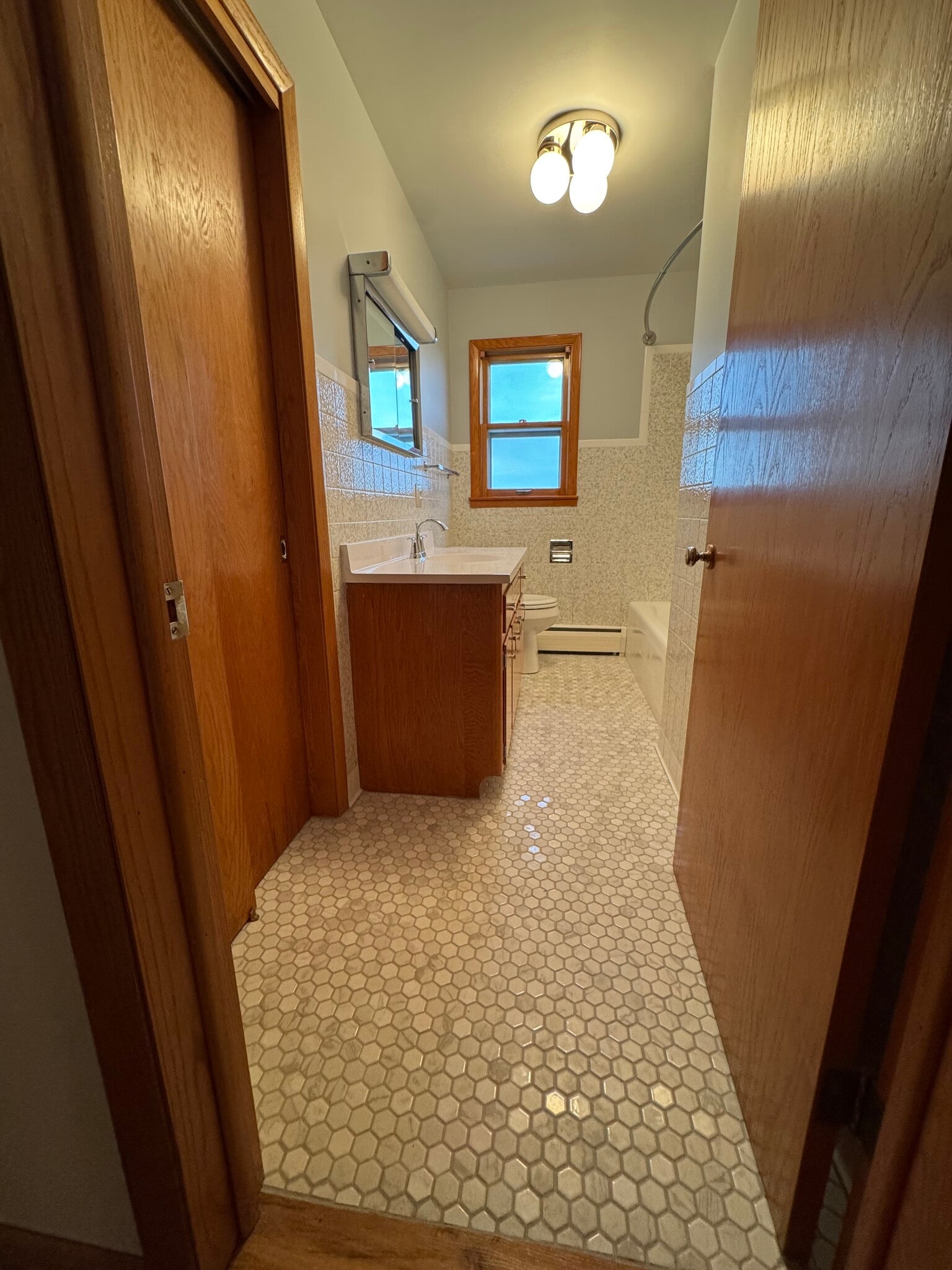 Building Photo - 4535 S Beaumont Ave