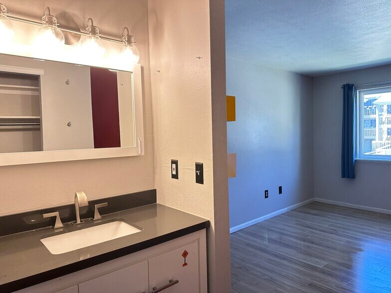 Building Photo - 40 S Boulder Cir