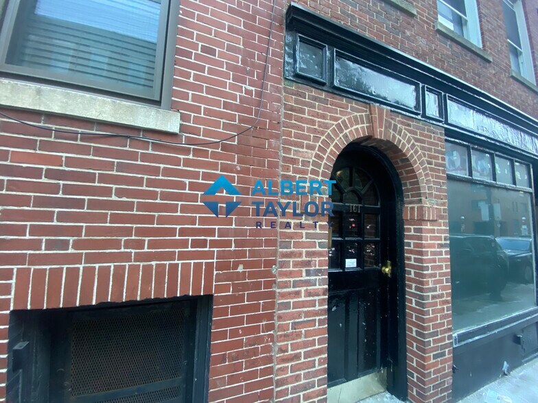 Building Photo - 172 Endicott St