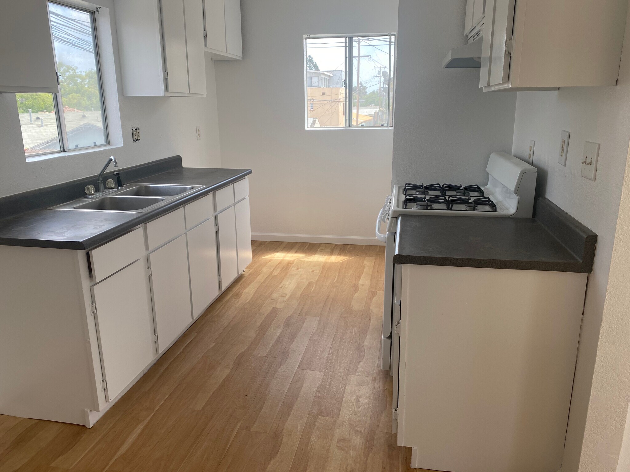 kitchen - 2225 E 14th St