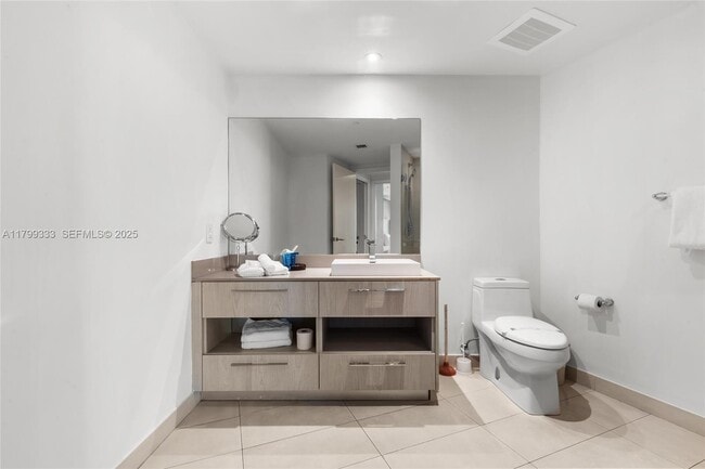 Building Photo - 4111 S Ocean Dr