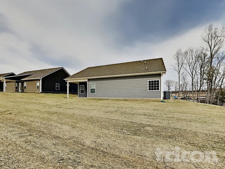 Building Photo - 738 Mitscher Dr