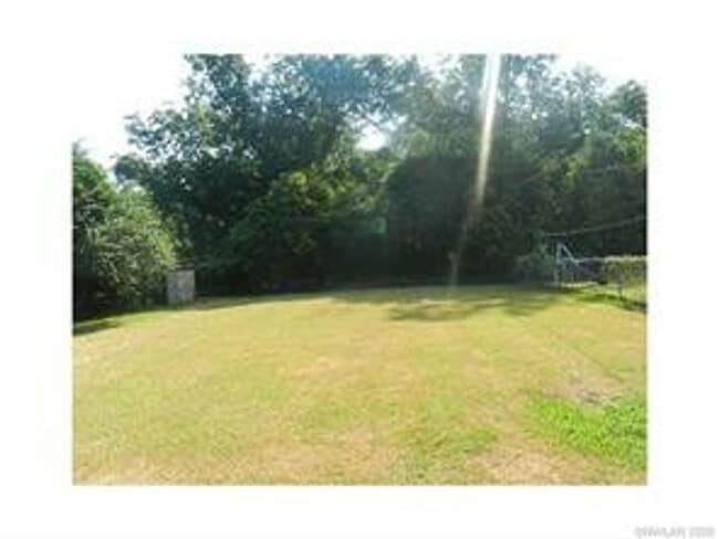 Building Photo - Cute home in Shady Grove