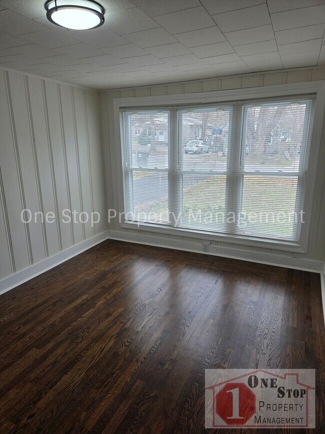 Building Photo - Beautiful 2 Bedroom 2 Bathroom in Independence!